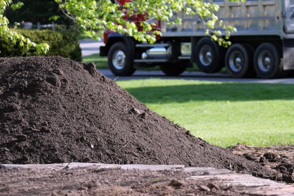 Yard Dirt Delivery in Lakeville